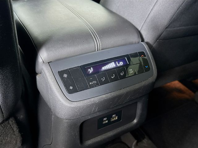 2022 Glacier White Nissan Pathfinder S FWD SUV