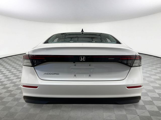New 2026 Plati Honda SE image 4