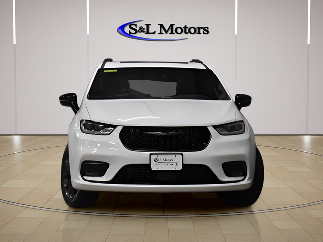 View vehicle photo 2