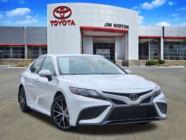 2023 Toyota Camry SE's photo