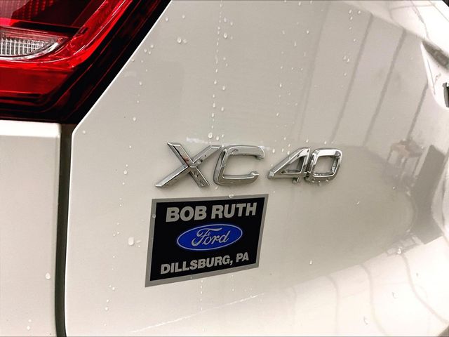 2021 Volvo XC40 T5 Inscription White at Sutliff Volkswagen