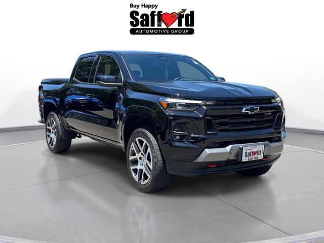 Used 2023 Black Chevrolet Z71 image 9