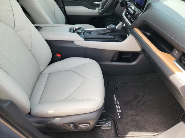 2026 Toyota Grand Highlander Platinum White at Cook Ford