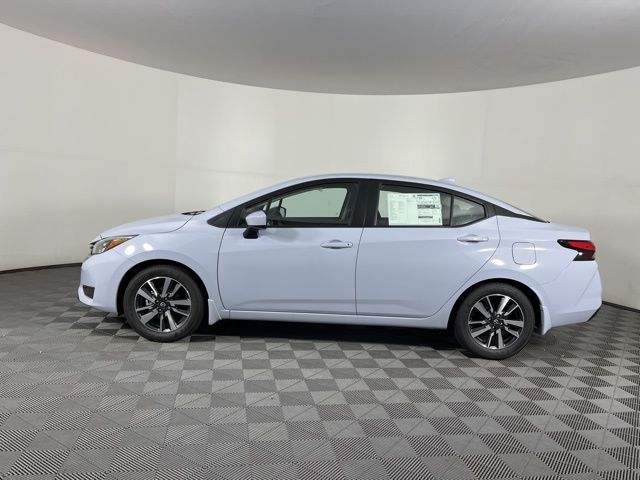 2025 Gray Sky Pearl Nissan Versa 1.6 SV FWD Sedan