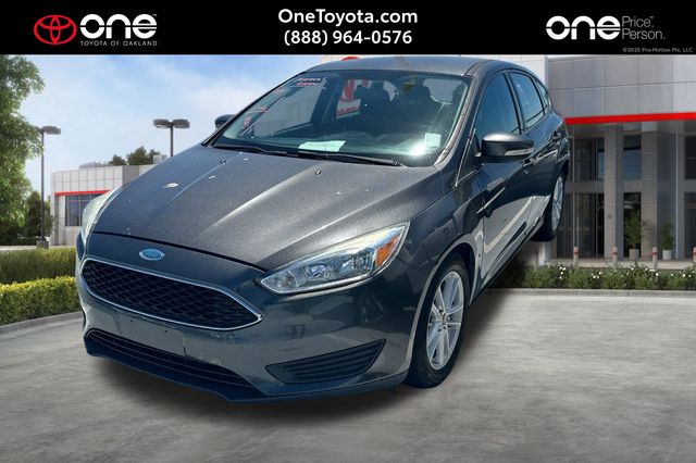 Gray (Magnetic) 2015 Ford Focus Hatchback Front-Wheel Drive 6-Speed Manual