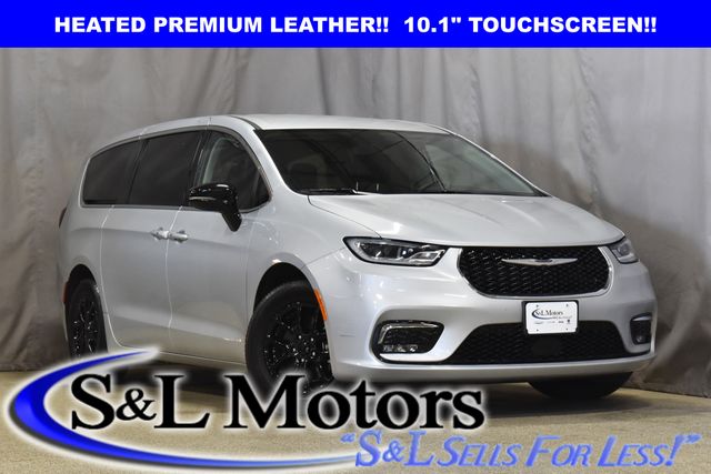 Silver Mist Clearcoat 2024 Chrysler Pacifica Touring L FWD Minivan Front-Wheel Drive 9-Speed Automatic