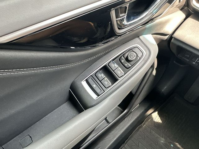 Used 2022 Silver Subaru Limited image 14