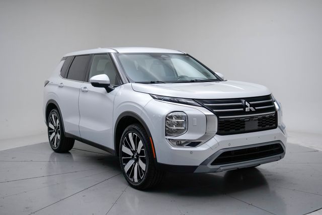  2025 Mitsubishi Outlander SE FWD   