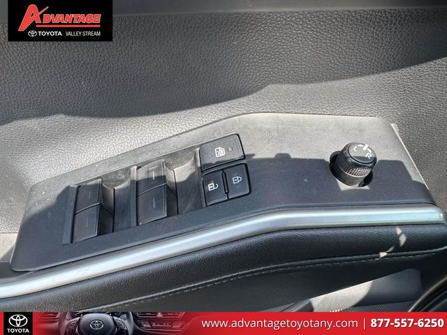 Used 2021 Toyota Highlander SUV