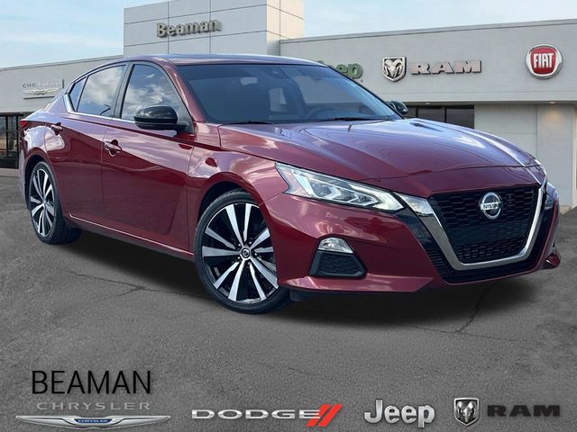 Red (Scarlet Ember Tintcoat) 2022 Nissan Altima Sedan Front-Wheel Drive Continuously Variable Transmission