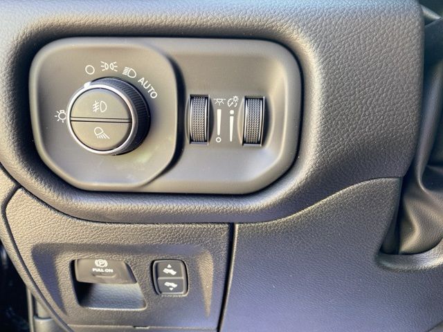 2026 Ram 1500 Big Horn/Lone Star - Diamond Black Crystal Pearlcoat exterior view 14