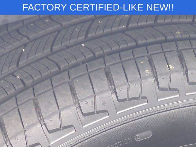 Used 2025 White Jeep Limited image 11