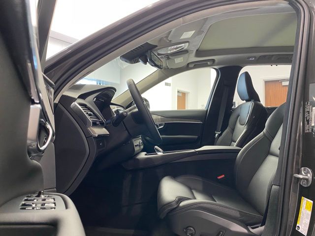 2025 Volvo XC90 B6 Ultra photo
