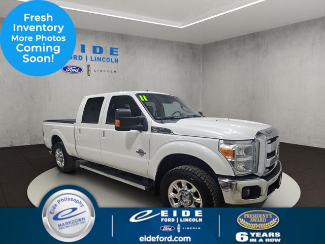 2011 Ford F-250 Super Duty Lariat Crew Cab 4WD