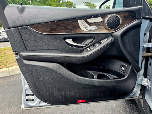 Used 2017  Mercedes-Benz GLC 300 image 21