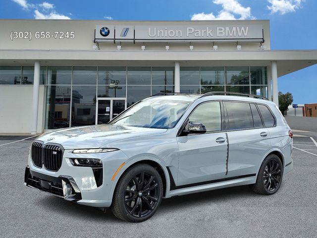 2026 BMW X7 M60i AWD