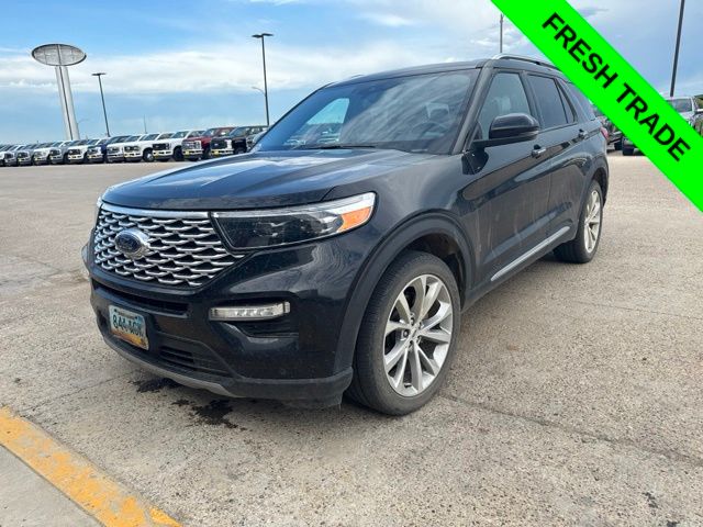  2023 Ford Explorer Platinum AWD   