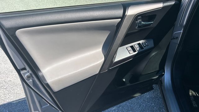 Used 2018 Toyota RAV4 SUV