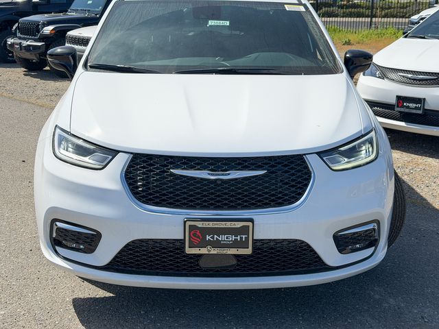 new 2026 Chrysler Pacifica car, priced at $45,630