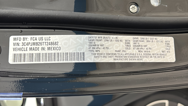 New 2026 Diamond Black Crystal Pearlcoat Jeep Laredo image 27