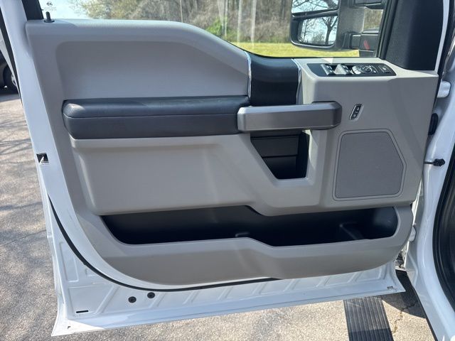 Used 2020 White Ford XLT image 14