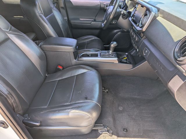 2020 Toyota Tacoma - Image 32