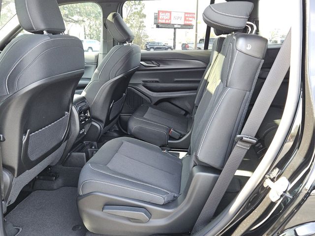 2026 Jeep Grand Cherokee L Altitude 4x4