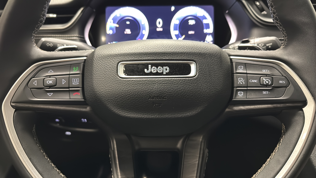 Used 2023 Bright White Clearcoat Jeep Limited image 15