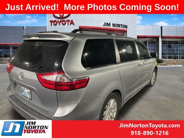 2017 Toyota Sienna XLE Premium 5