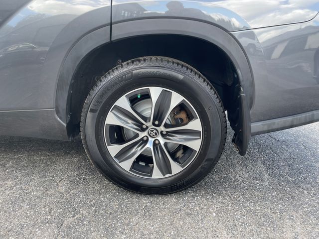 Used 2022 Toyota Highlander Hybrid SUV