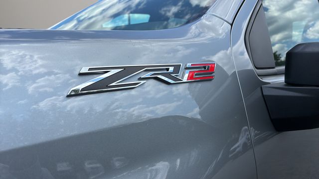 Used 2024 Gray Chevrolet ZR2 image 38