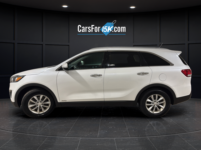 Used 2017 Snow White Pearl Kia LX image 4