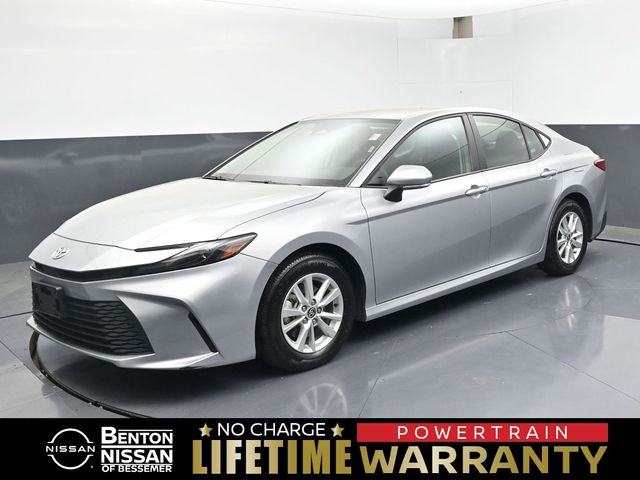 2025 Toyota Camry LE FWD