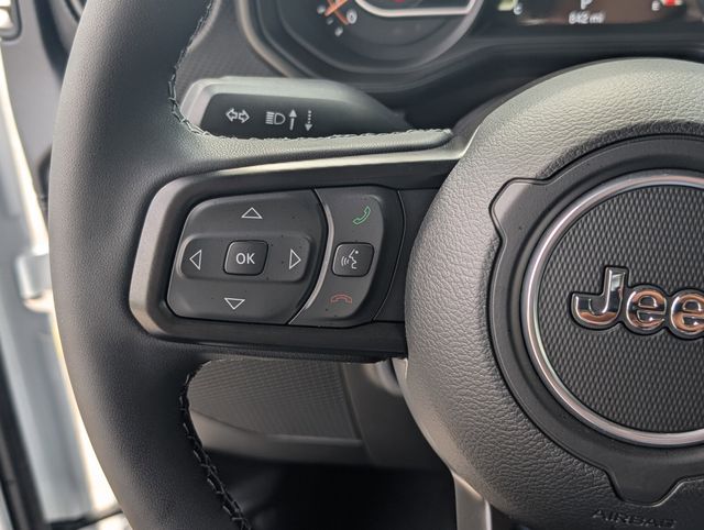 Used 2025 White Jeep Rubicon X image 16