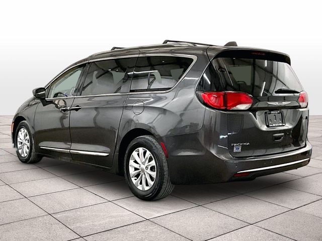 2018 Chrysler Pacifica Touring L - 9