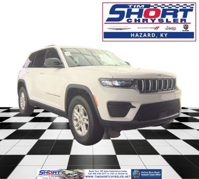 2023 Jeep Grand Cherokee Laredo 4WD