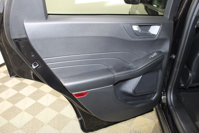 2025 Ford Escape ST-Line photo 16