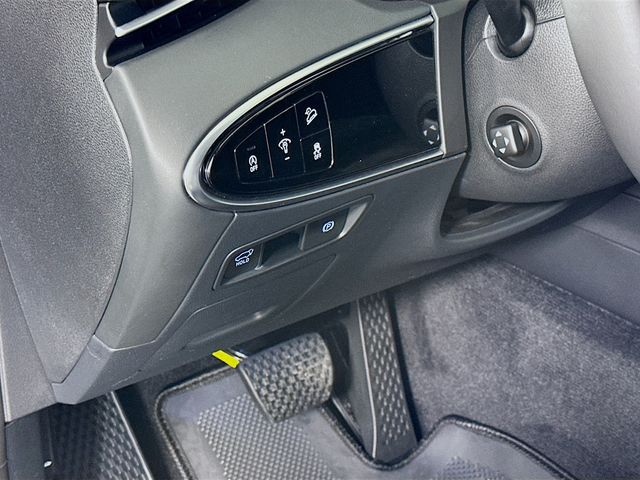 Thumbnail: 2025 Genesis GV70 - 10