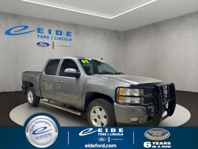  2009 Chevrolet Silverado 1500 LT Crew Cab 4WD   