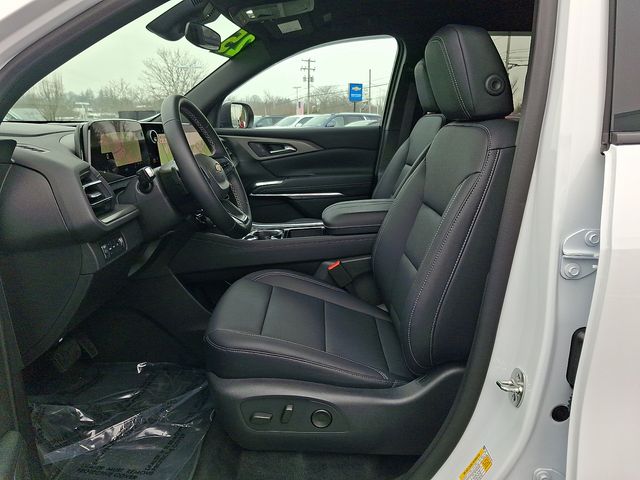 used 2025 Chevrolet Traverse car, priced at $40,550