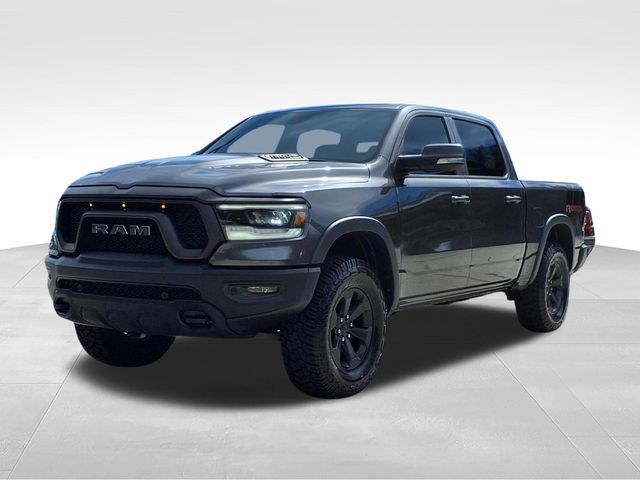 2019 RAM 1500 Gris (Granite Crystal Metallic Clearcoat) Camioneta Todo terreno 8 velocidades Automática