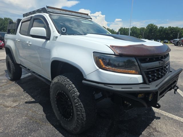Summit White 2018 Chevrolet Colorado Pickup Truck Four-Wheel Drive 8-Speed Automatic