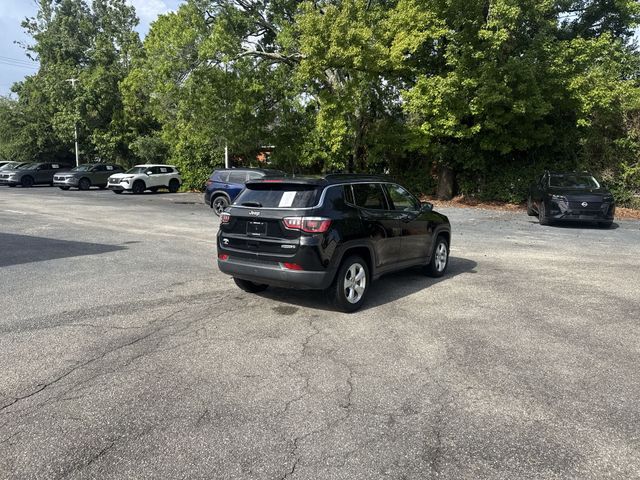 Used 2018 Black Jeep Latitude image 5