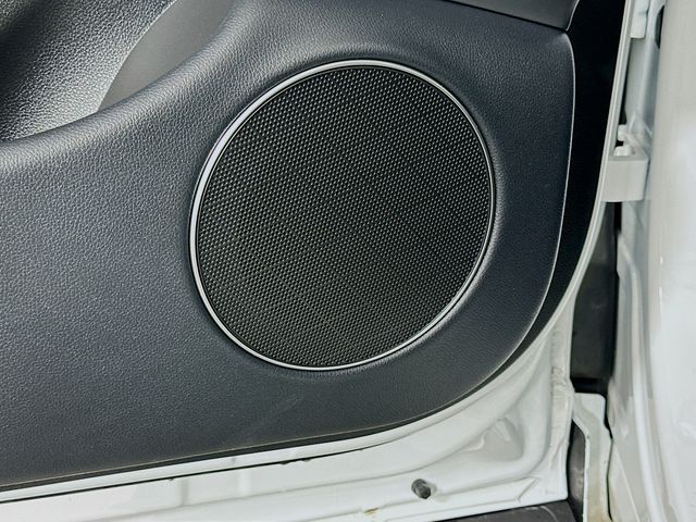 Thumbnail: 2025 Genesis GV70 - 19