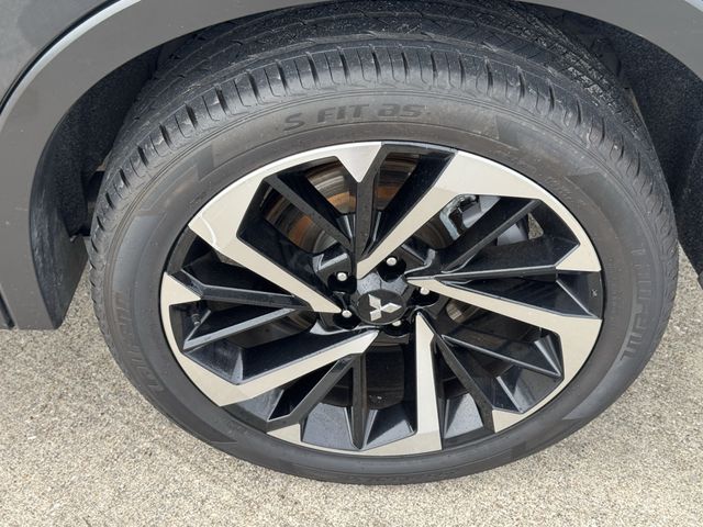 2024 Mitsubishi Outlander SE Black at Emmons Autoplex