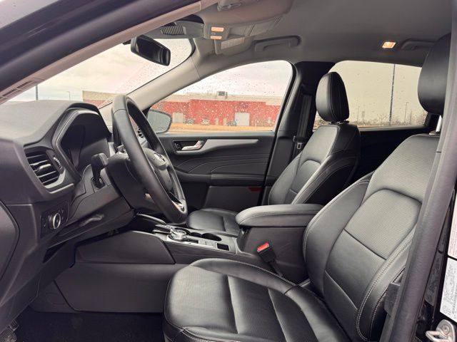 2025 Ford Escape Platinum