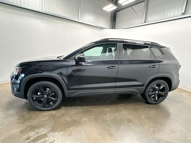 2026 Volkswagen Taos 1.5T SE Black Black at Subaru and VW of Moon Township