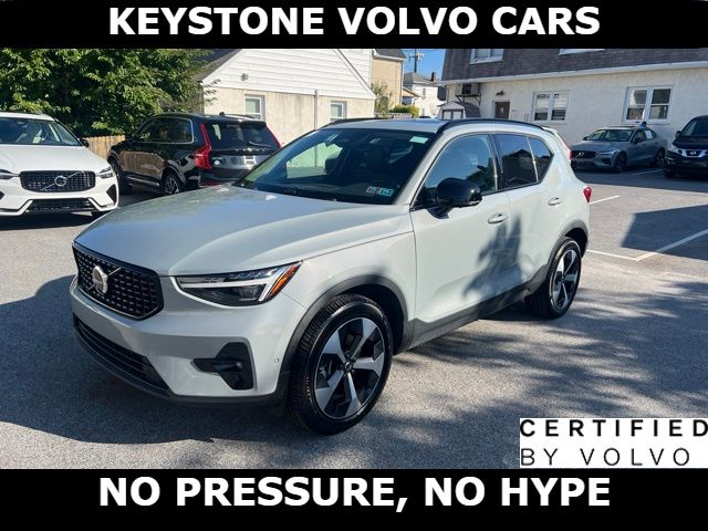  2026 Volvo XC40 B5 Plus AWD   