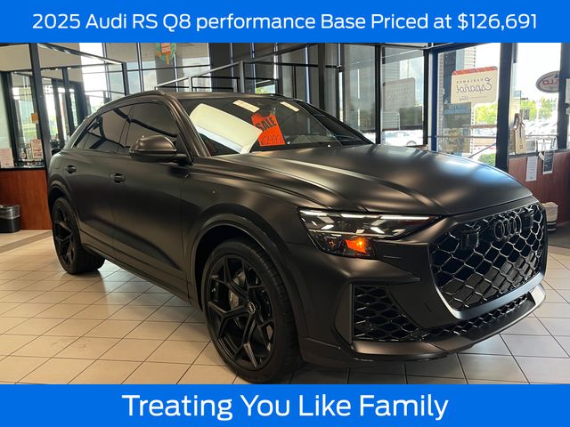 2025 Audi RS Q8 4.0T quattro Performance