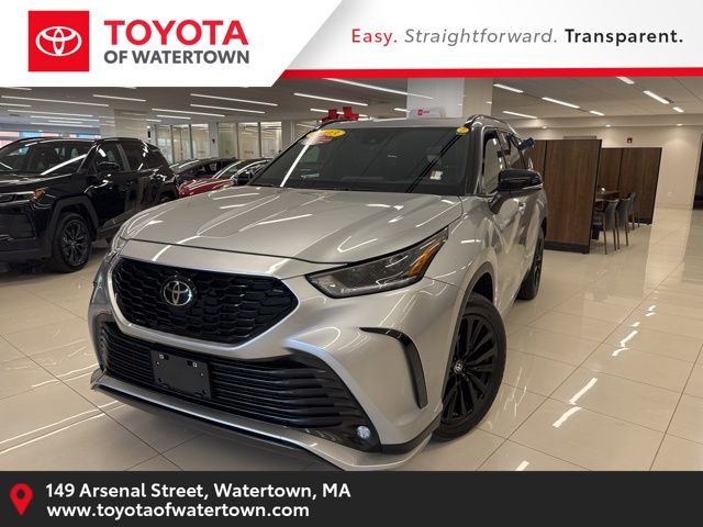 Celestial Silver Metallic 2023 Toyota Highlander SUV / Crossover All-Wheel Drive 8-Speed Automatic